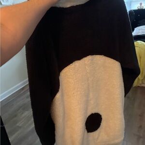 Black and White Fleece Pullover